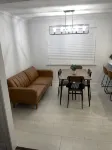 4 bedrooms 2 baths Sleeps 10 - Big Yard - Completely Remodeled and Updated - 4-نجوم