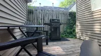 East Lansing 2Br Steps from MSU — Private Patio - Boutique