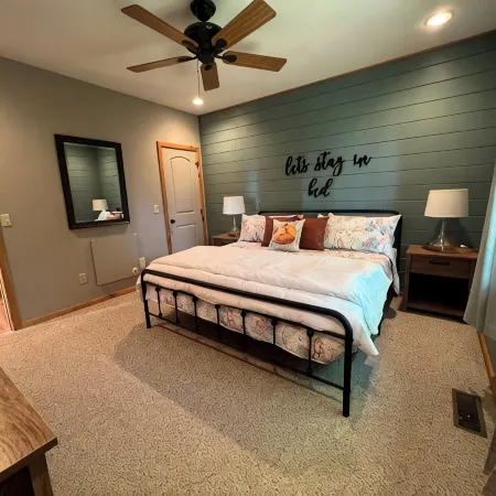 Enjoy the mountain view @ Panoramic Point a modern cabin w/Hot Tub+Wifi+Gameroom
