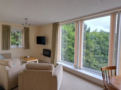 Central Buxton apartment with scenic views and free parking - 레지던스