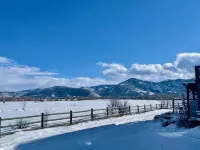 Luxury 2Br Park City Retreat with Mountain & Preserve Views & Saltwater Hot Tub
