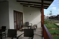Luxury apartment set on a private island – Eden Island – with wireless Internet