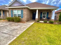 Coastal Getaway near Pensacola beach, Downtown & NAS + walk to bayou & marinas Hotels in Warrington