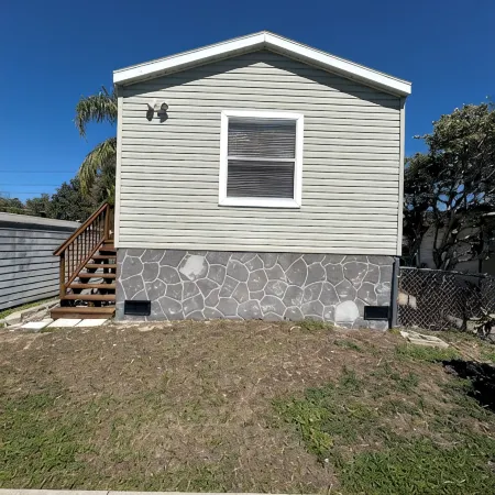 Charming Waterfront 2-bedroom mobile home in Old Homosassa with direct access!