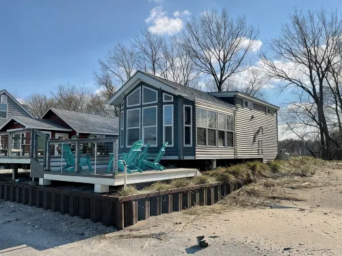 Nana and Papa’s Tiny beach house with private beach and amazing views - 4 stjerner