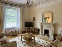 Spacious Victorian home with many original details. - キッチン