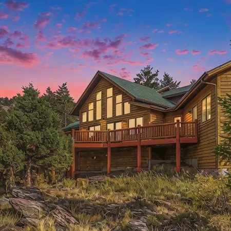 Cozy Estes Park Cabin w/ Stunning Mountain Views!