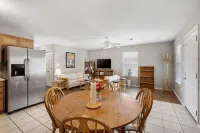 Delightful Duplex 2 beds 2 baths - Homestays