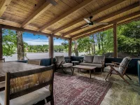 Vintage Smith Lake Retreat! Hotels in Walker County