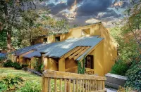 Cozy Sapphire Townhome <br> - Swimmingpools