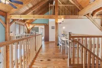 Lakefront Cabin Boat slip Wifi Fishing Firepit - Homestays