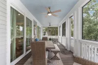 Gorgeous Lakefront Cottage at Reynolds Lake Oconee in highly desired Marina Cove - 4-Star