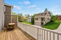 Family Fun! 17,000 Game Arcade, Sleeps 12, Walk to the Lake