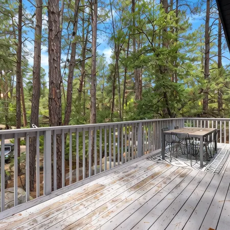 Silver King Cabin. 6,200 ft of elevation. 10 minutes from downtown Prescott.