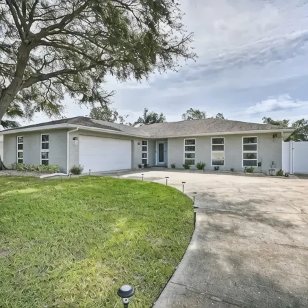 Cozy Safety Harbor Retreat w/ Heated Pool & Near Downtown