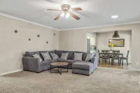 Charming 3-bedroom house central to everything in Edmond and handy to OKC