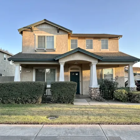 Discover Turlock charm near California State University