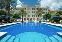 Luxury 2 Bedroom on Grace Bay w/ Direct Ocean View - Unit 206 Villa Renaissance - ビーチサイド
