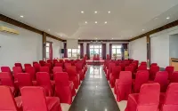 Prima Hotel Ratulangi Makassar by LIFE - parcheggio