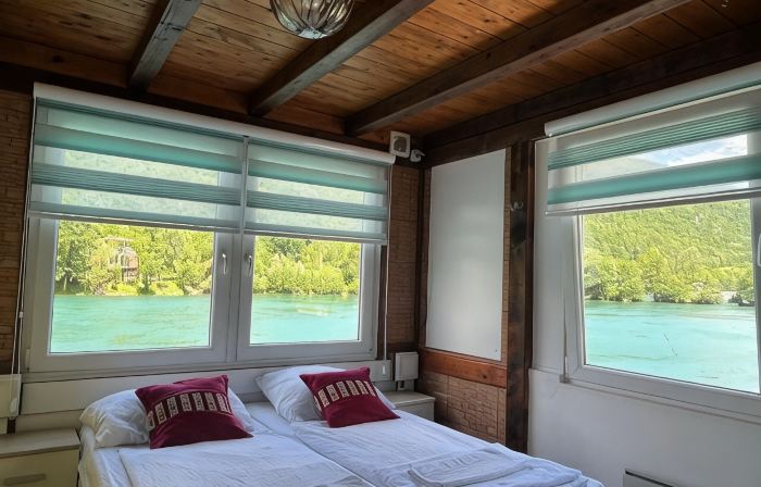 Hotel Neron i River View