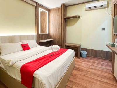 RedDoorz Plus @ Pasar Bengkong Centre Batam
