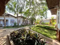 Babalao Bungalows Отели в г. 