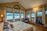 Enjoy the sunset from this east side Keuka Lakefront home! - Boutique