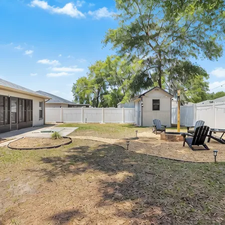 Entire Home near Silver Springs Park and World Equestrian Center/ FirePit