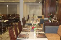 Hotel Rudra Royals - 朝食