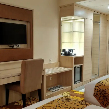 Grand Royal Denai Hotel