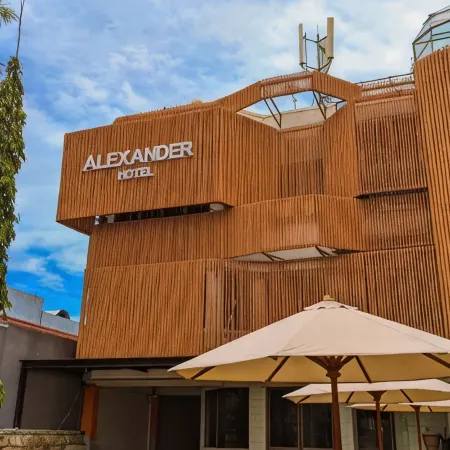 Alexander Hotel Tegal