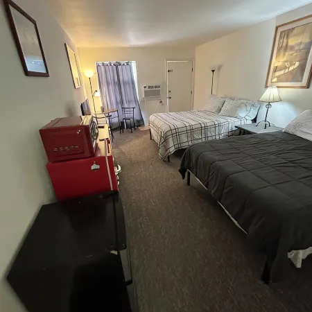 Unit 14 at Spinning Wheel Motel in Historic Fillmore