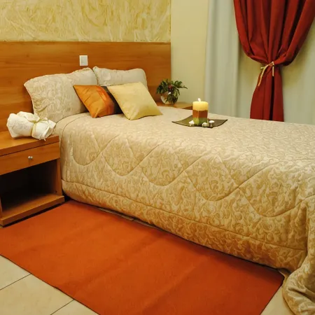 Glaros Hotel
