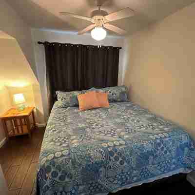 Waterfront Luxury Boathouse Villa in 1000 Islands - Alexandria Bay Rooms
