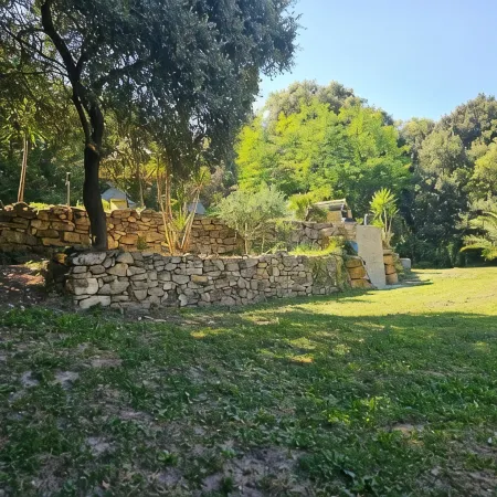 Mas Provençal à flanc de colline