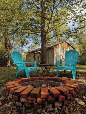 Delightful Cabin near a wildlife refuge, 6 miles to Carbondale Illinois.