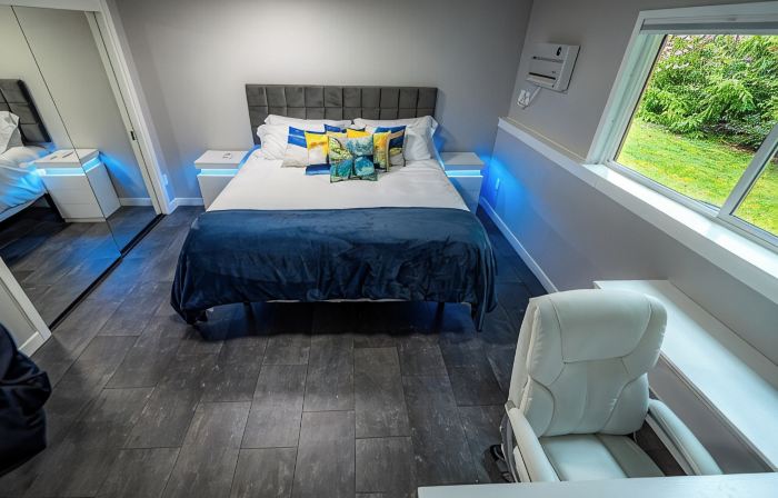 Stylish Remodeled 2BR Retreat - Near Seattle - Peaceful, Clean, & Modern