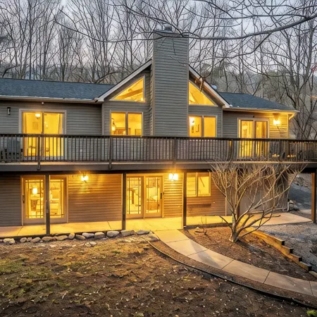 6BR Designer Home in Massanutten with Hot Tub, Sauna