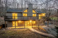 6BR Designer Home in Massanutten with Hot Tub, Sauna - 부티크