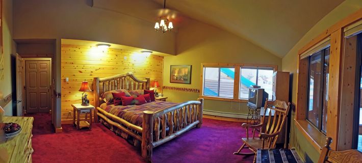 Large Lake Front w/ Own Dock and Mountain Views.  Sleeps 20 Cert Vrp-25-0468 Hotéis em Archuleta County