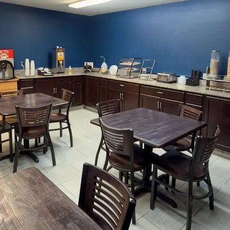 Americas Best Value Inn and Suites Ada