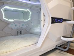 Capsule Hotel Happy lounge