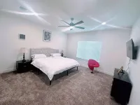 Houston Luxe Retreat 3Br3.5BA Staycation Vacation Home Office for Professionals - 4-Star