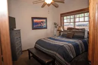 Awesome Custom-built Guesthouse In Quiet Downtown Location