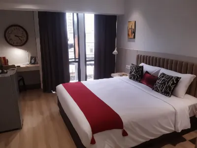 The Day Residence Hotels near Mulia Tower