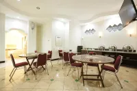 瑪琅博羅寶石飯店 - 無邊際泳池