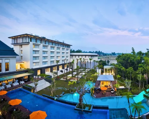Harris Hotel & Conventions Malang Hotels in Blimbing