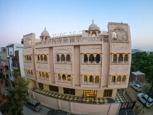 The Taj Vista Agra -Walking Distance to Taj Mahal