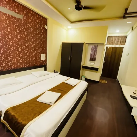 Shanti the Grand Palace