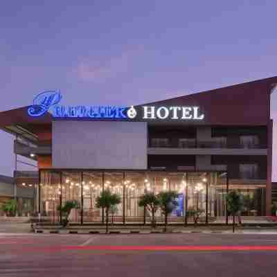Premiere Hotel Tegal Hotel Exterior